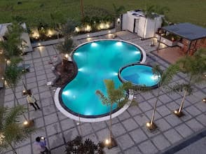 Swimming Pool Construction — Commercial project